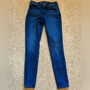 Universal Thread High Rise Skinny Jeans size 6/28R
